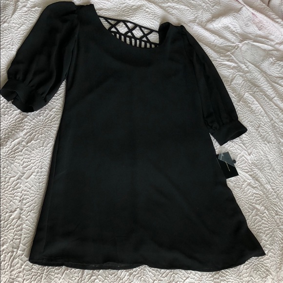 Dress - Picture 1 of 2